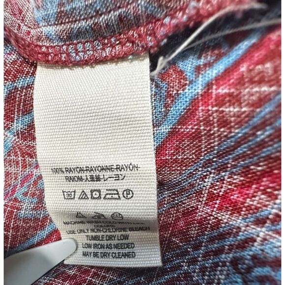 Free People Walking On A Dream Tunic Top Women's L Red Blue Keyhole Boho Flowy - Picture 7 of 11